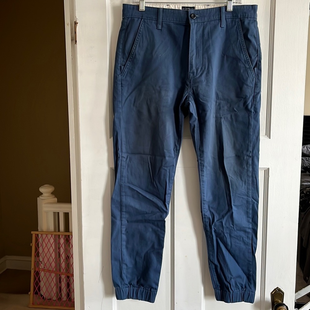 Men’s Levi Joggers